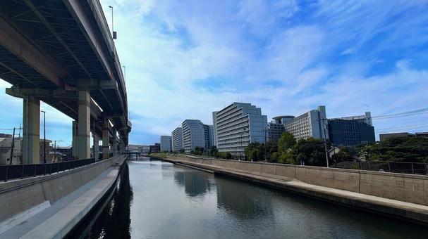 首都高速6号三郷線 綾瀬川 東京都葛飾区 首都高速6号三郷線 綾瀬川 東京都葛飾区 首都高,綾瀬川,三郷線の写真素材