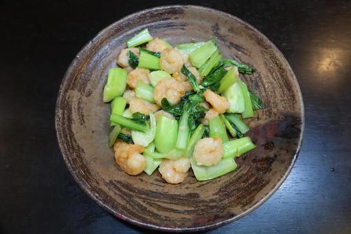 チンゲンサイと揚げ海老の炒め物 チンゲンサイと揚げ海老の炒め物 チンゲン菜,チンゲンサイ,海老の写真素材