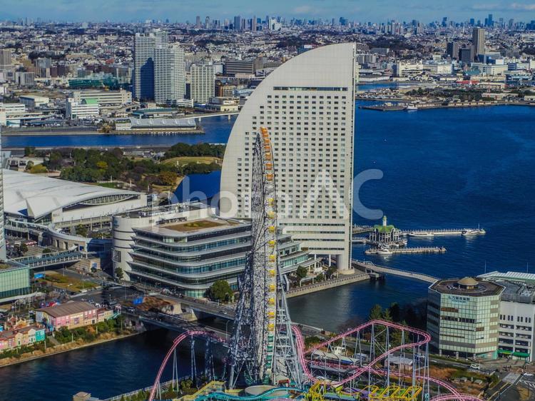 【神奈川県】横浜・みなとみらいの風景 みなとみらい,ザ・タワー横浜北仲,コスモクロックの写真素材