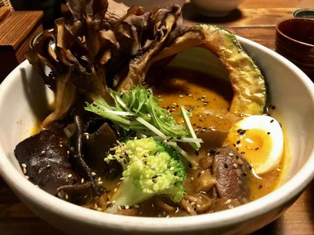 具だくさんスープカレーのボウル 具だくさんスープカレーのボウル スープカレー,カレー,野菜の写真素材