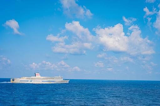 日本海　フェリーからの風景 日本海,日本海フェリー,海の写真素材