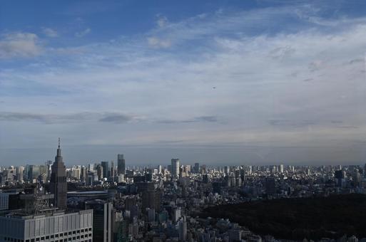 高層ビルと空 高層ビルと空の写真