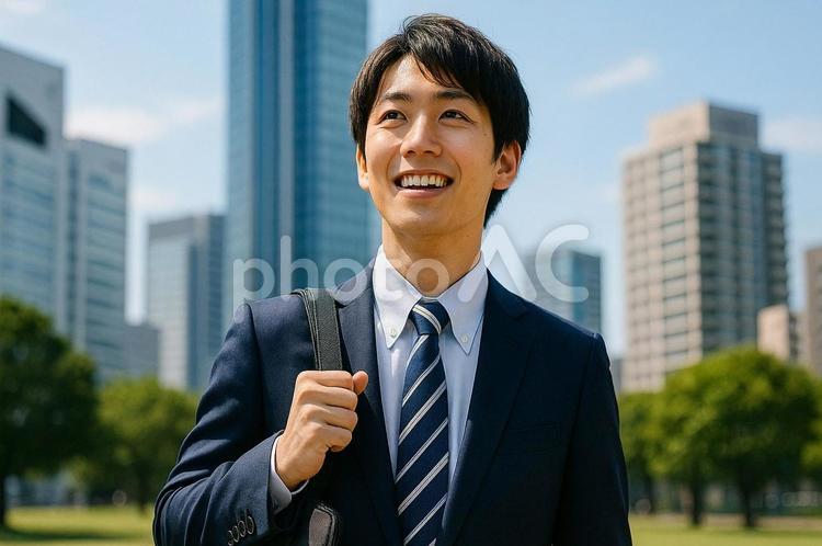 希望に満ちた新入社員・ビジネスマン・出勤 新入社員,ビジネスマン,日本人男性の写真素材