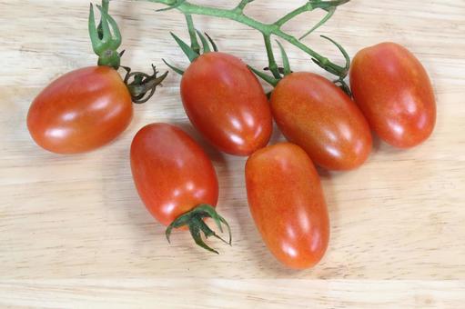 ミニトマト完熟収穫 ミニトマト完熟収穫の写真