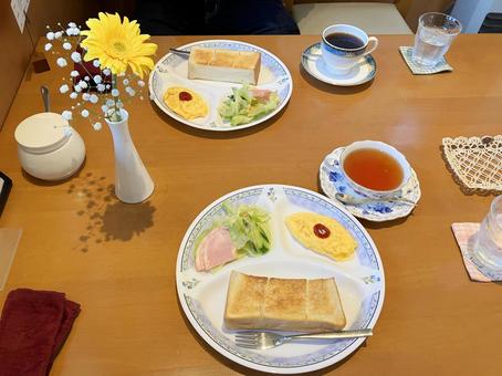 カフェのモーニングセットの写真