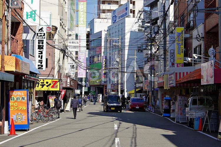 真昼の日本橋筋商店街・オタロード 日本橋筋商店街,でんでんタウン,ポンバシの写真素材