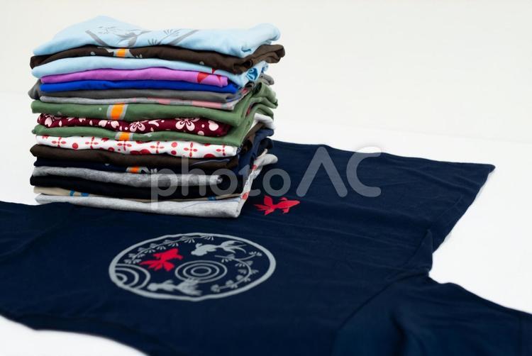 畳んだTシャツのイメージ tシャツ,和柄,生活の写真素材