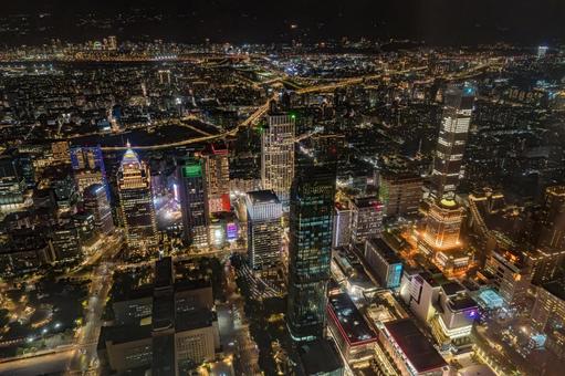 黄金色の光と漆黒の都市 黄金色の光と漆黒の都市 台湾,台北,夜景の写真素材