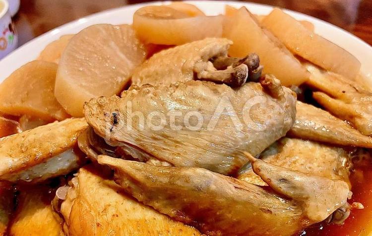 手羽先　大根　盛り付け 手羽先,鶏肉,煮付けの写真素材