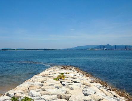 晴れわたる海岸イメージの写真