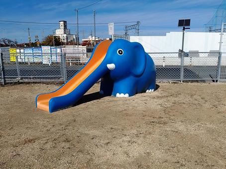 象の形の滑り台 滑り台,象,公園の写真素材