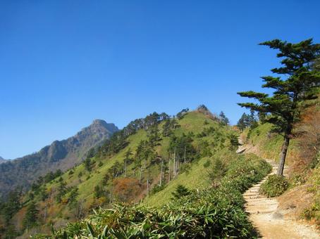 石鎚山へ続く登山道の写真