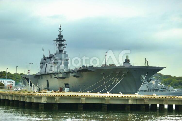 海上自衛隊　護衛艦いずも 海上自衛隊,ヘリ艦載型護衛艦,防衛省の写真素材