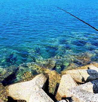 奄美大島 名瀬の海 釣り 奄美大島 名瀬の海 釣り 奄美大島,奄美,名瀬の写真素材