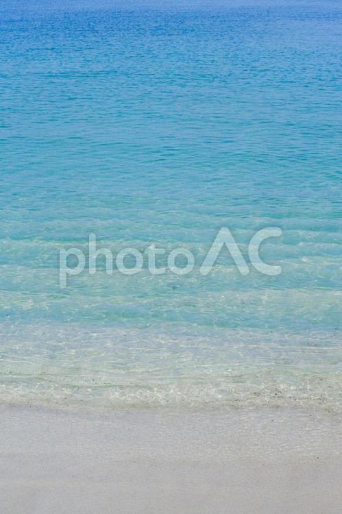 海　波打ち際　縦③ 海,波打ち際,白波の写真素材