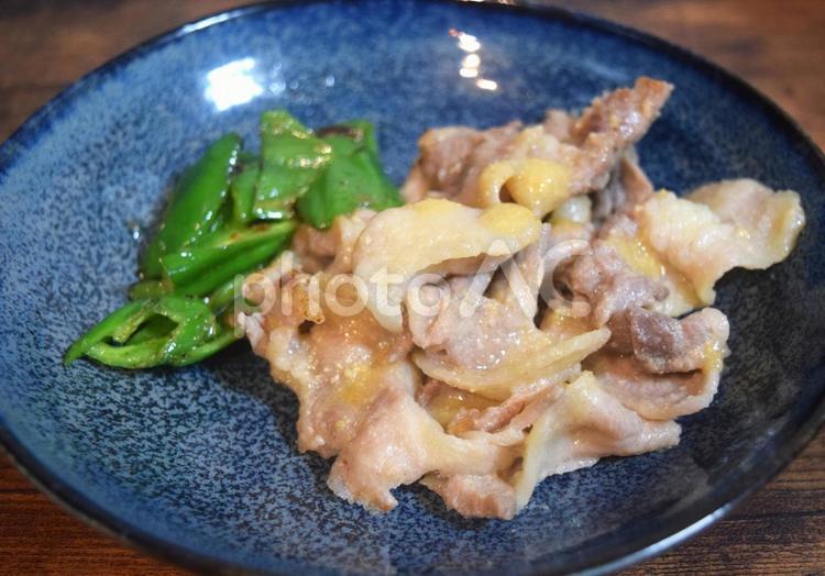 豚バラとピーマンの西京焼き 豚バラ,ピーマン,西京焼きの写真素材