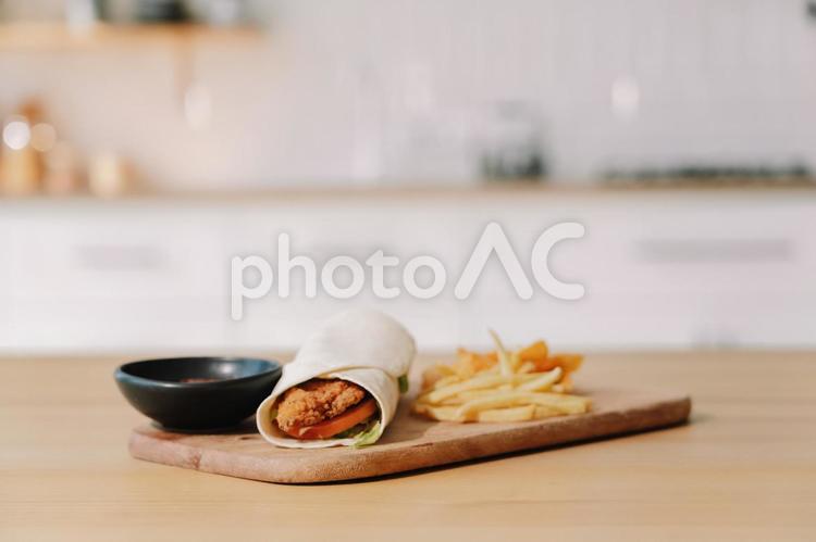 ポテトとブリトー ブリトー,トルティーヤ,食事の写真素材