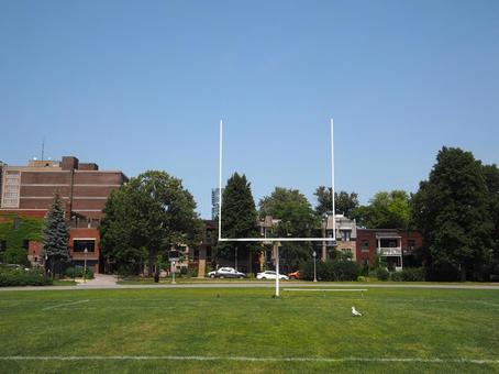 アメリカンフットボールのゴールポスト アメフト,アメリカンフットボール,フットボールの写真素材