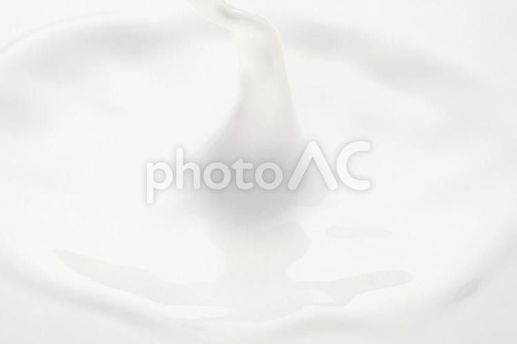 ミルクのしずくと波紋 化粧品,波紋,スタジオ撮影の写真素材