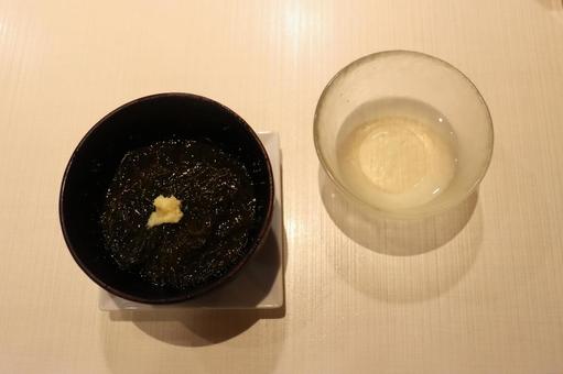 日本海の生もずくも美味しい。新潟県にて。 日本海の生もずくも美味しい。新潟県にて。の写真