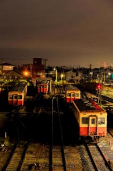 小湊鐵道 小湊鐵道,五井駅,夜明け前の写真素材