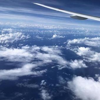 飛行機から見える空 飛行機から見える空の写真