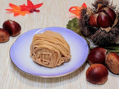 モンブランと栗 秋のイメージ,生栗,モンブランの写真素材