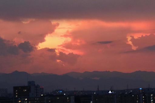 朝焼け dawn 朝焼け,夜明け,朝焼け雲の写真素材