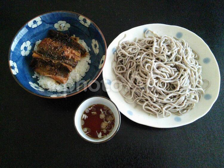 うなぎともりそば フード,食器,鉢の写真素材