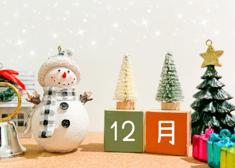 12月とスノーマン 12月素材,冬,クリスマスの写真素材