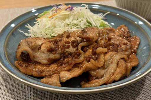 豚の生姜焼きの写真