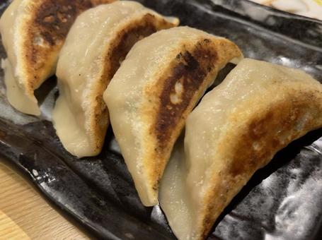 餃子 餃子の写真