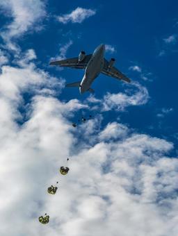 空挺降下 入間航空祭,2025,入間基地の写真素材