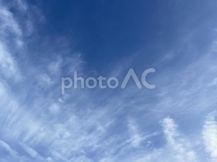 大自然の四季の空　風景写真 空,自然,晴れの写真素材