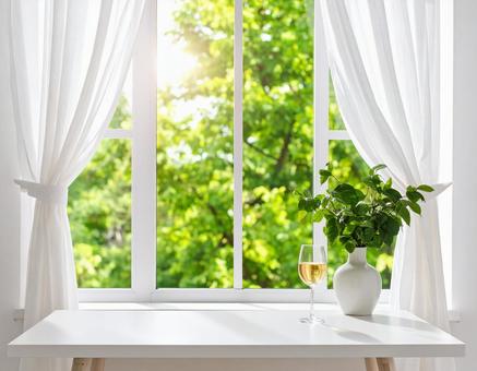 きれいな窓辺の写真