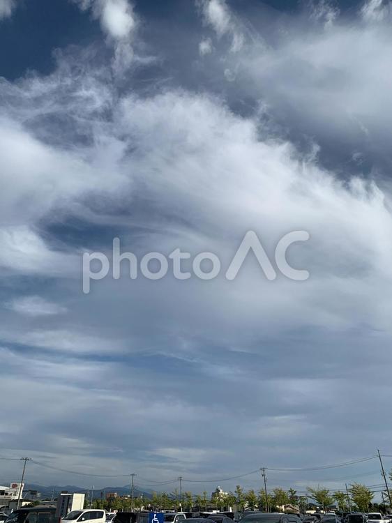 変わりゆく空の表情 青空,雲,天気の写真素材