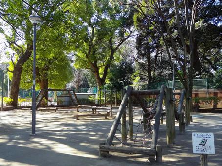 六義公園のチェーンネットクライム 六義公園,文京区,風景の写真素材