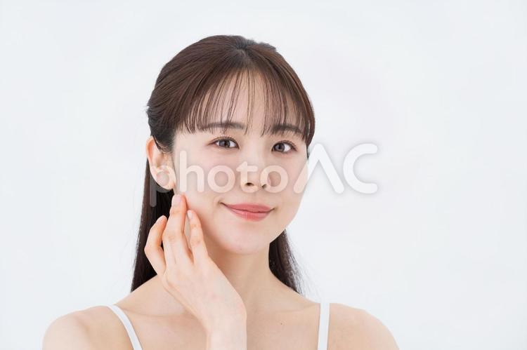 ミドル女性のスキンケアイメージ 女性,ビューティー,日本人の写真素材