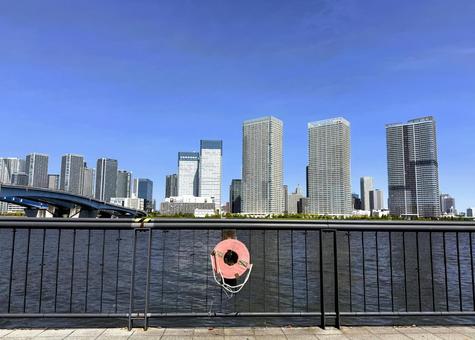 豊洲公園から見た東京の街 2025年春 豊洲公園から見た東京の街 2025年春 シーサイド,五月晴れ,江東区の写真素材