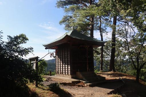 春日山城址にある毘沙門堂、謙信ゆかりの地 春日山城址にある毘沙門堂、謙信ゆかりの地の写真
