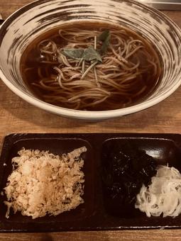 かけそば ディナー,和食,麺の写真素材