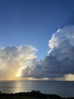 南国の景色 夕日,夕陽,空の写真素材