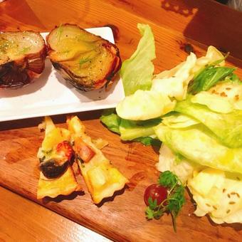 創作料理のプレート 創作料理のプレートの写真