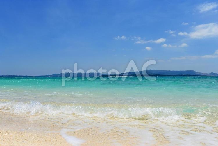 南国沖縄の美しい海と空 沖縄,海,ビーチの写真素材