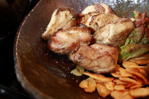 Charcoal-grilled, charcoal grill, chicken dishes, izakaya, JPG