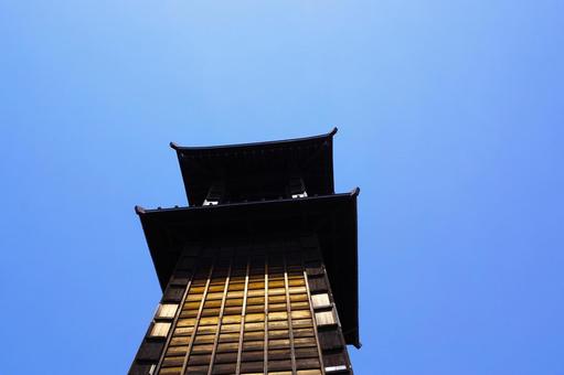 川越市の青空の下の時の鐘6 川越市の青空の下の時の鐘6 時の鐘,川越市,鐘の写真素材