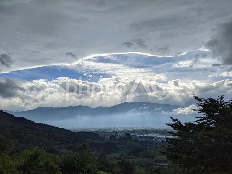 旅の風景 雲,空,山の写真素材