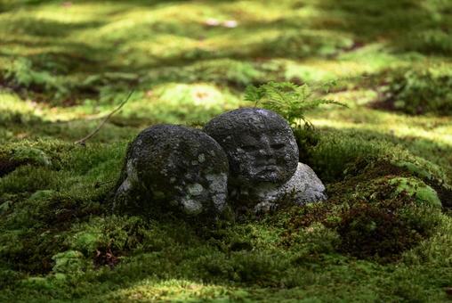 京都大原三千院　わらべ地蔵 大原三千院,わらべ地蔵,寺の写真素材