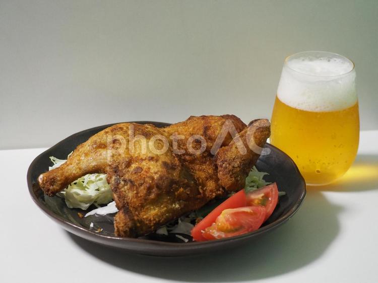 新潟名物　鶏の半身揚げ③　ビール 鶏,半身揚げ,ソウルフードの写真素材