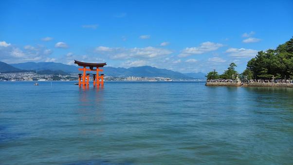 厳島神社大鳥居 大鳥居,厳島神社,宮島の写真素材